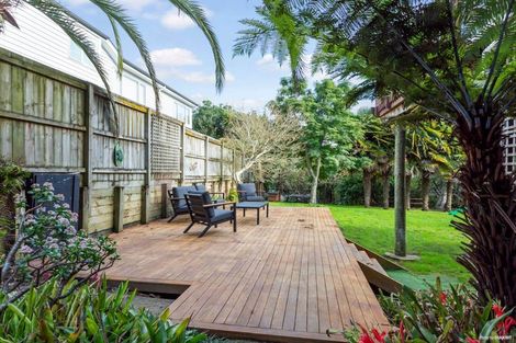 Photo of property in 690a Beach Road, Browns Bay, Auckland, 0630