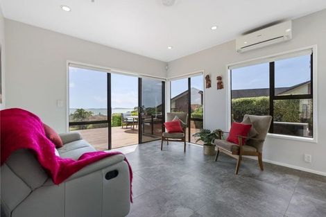 Photo of property in 2 Gillard Place, Eastern Beach, Auckland, 2012