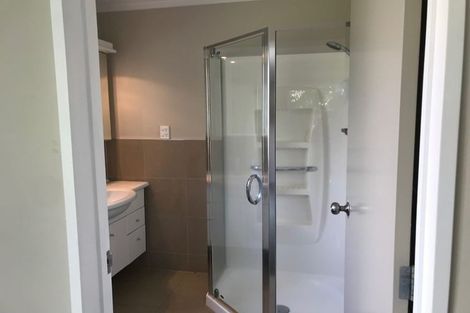 Photo of property in 12 Suncrest Drive, West Harbour, Auckland, 0618