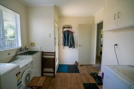 Photo of property in 8 Kauri Drive, Waiuku, 2123