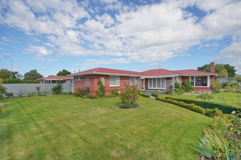 Photo of property in 35 Johns Road, Rangiora, 7400
