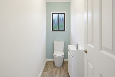 Photo of property in 11 Ramphal Terrace, Khandallah, Wellington, 6035