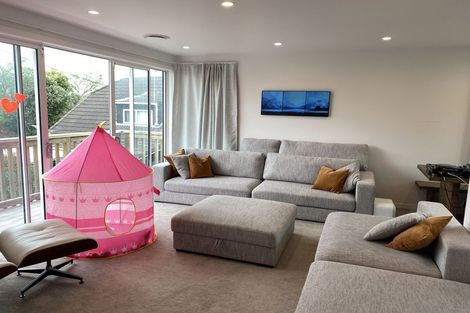 Photo of property in 2d Castleton Street, Birkdale, Auckland, 0626