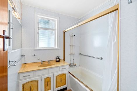Photo of property in 14 Middlesex Street, Levin, 5510