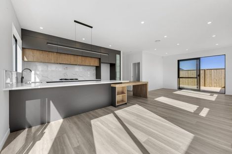 Photo of property in 77 Maungakaraka Road, Karaka, 2580
