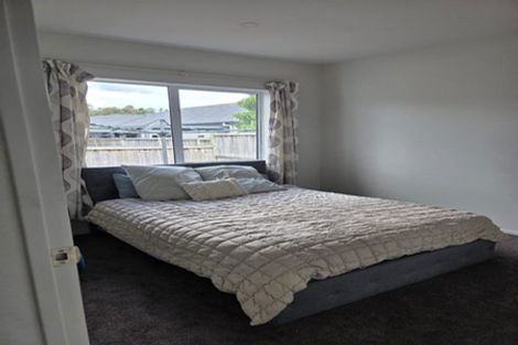 Photo of property in 7 Vinistra Road, Kumeu, 0810
