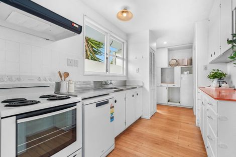Photo of property in 2 Nikau Place, Parahaki, Whangarei, 0112