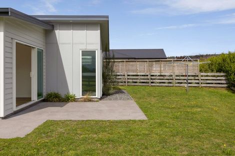 Photo of property in 64 John Norrie Place, Motuoapa, Turangi, 3382