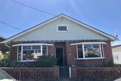 Photo of property in 49 Tanera Crescent, Brooklyn, Wellington, 6021