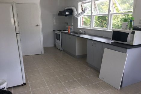 Photo of property in 31 Kingdale Road, Henderson, Auckland, 0610