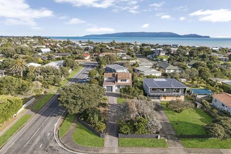 Photo of property in 1 Goldie Place, Waikanae Beach, Waikanae, 5036