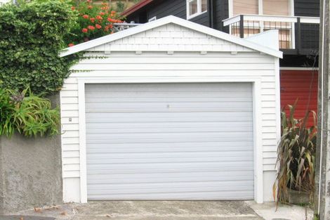 Photo of property in 84 Eden Street, Island Bay, Wellington, 6023