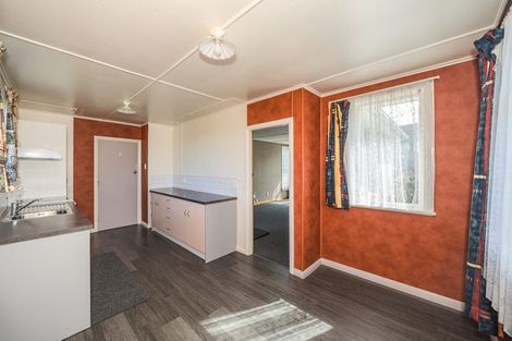 Photo of property in 1 Roach Street, Holmes Hill, Oamaru, 9401