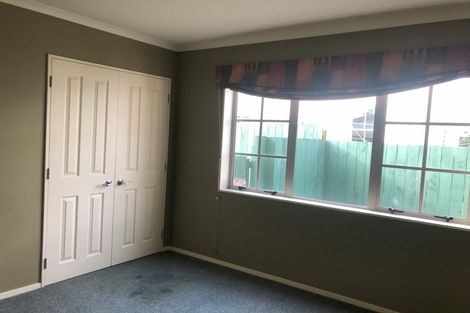 Photo of property in 4 Holly Court, Palmerston North, 4410