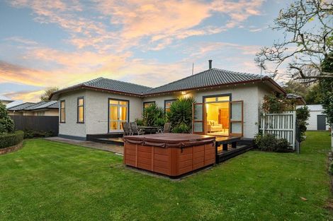 Photo of property in 91 Opawa Road, Opawa, Christchurch, 8023