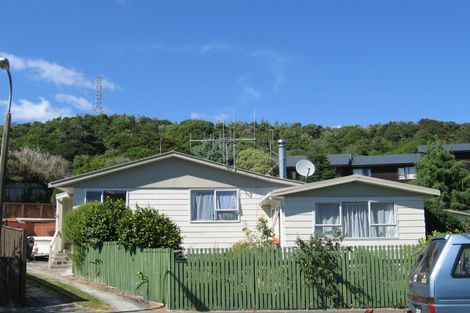 Photo of property in 9a Beryl Grove, Birchville, Upper Hutt, 5018