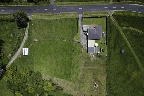 Photo of property in 303 Lepper Road, Egmont Village, Inglewood, 4386