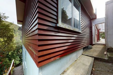 Photo of property in 42 Versailles Street, Karori, Wellington, 6012