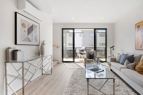 Photo of property in 10 Clementine Place, Bucklands Beach, 2014