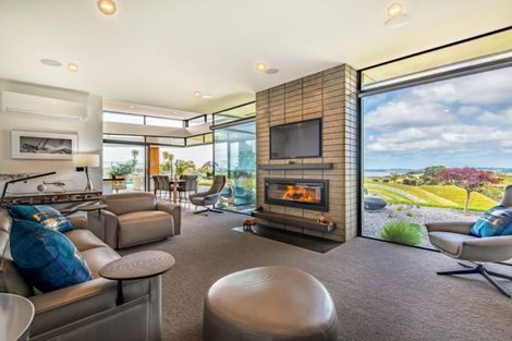 Photo of property in 14 Tuparekura Road, South Head, Helensville, 0874