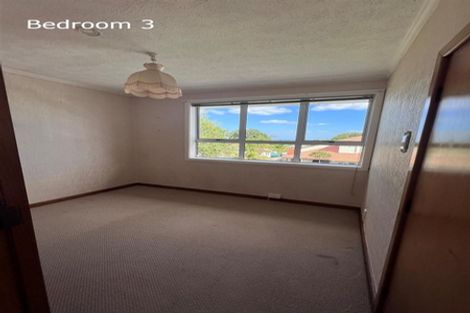 Photo of property in 106 Golf Road, New Lynn, Auckland, 0600