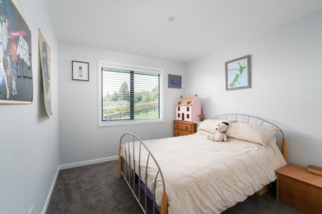 Photo of property in 11 Lochinvar Lane, Acacia Bay, Taupo, 3385