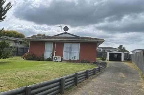 Photo of property in 137 Mahia Road, Wattle Downs, Auckland, 2103