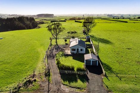 Photo of property in 328 Austin Road, Normanby, Hawera, 4675