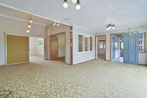 Photo of property in 19 Melville Street, Waipawa, 4210