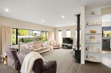 Photo of property in 20 Essendon Court, Glenview, Hamilton, 3206