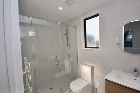 Photo of property in 9b Arran Road, Browns Bay, Auckland, 0630