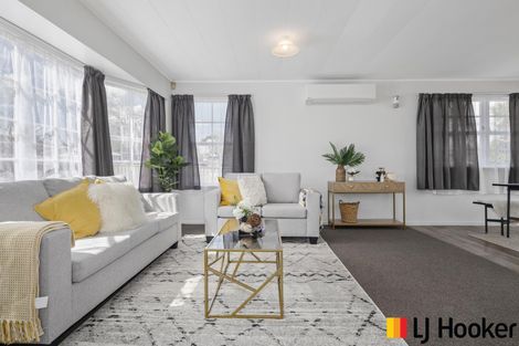 Photo of property in 11 Burndale Terrace, Manurewa, Auckland, 2102