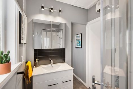 Photo of property in 11 Harris Crescent, Papanui, Christchurch, 8053