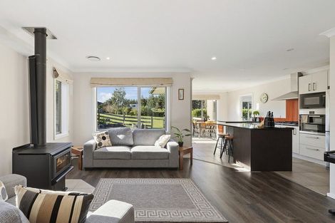 Photo of property in 88b Endeavour Drive, Whitby, Porirua, 5024