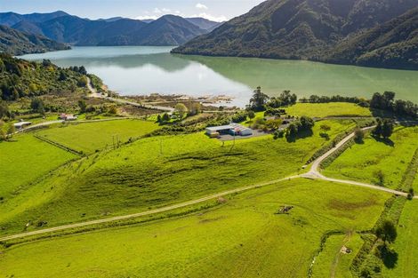 Photo of property in 888 Queen Charlotte Drive, Linkwater, 7281