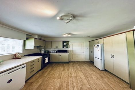 Photo of property in 8 Owens Road, Waiuku, 2123