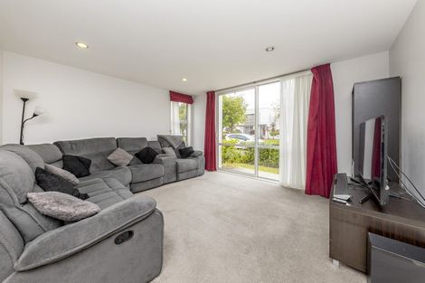 Photo of property in 6 Mcginty Street, Takanini, 2112