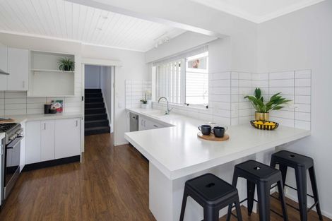 Photo of property in 18 Fairburn Grove, Johnsonville, Wellington, 6037