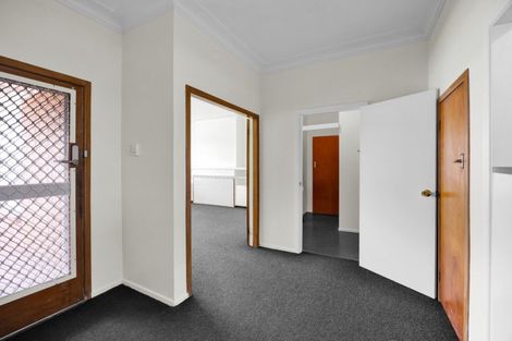 Photo of property in 379 Broadway, Stratford, 4332