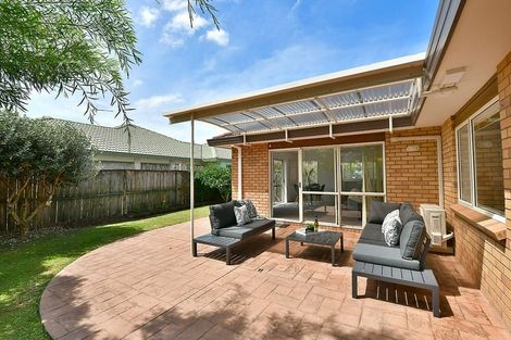 Photo of property in 106 Lakeside Drive, Orewa, 0931