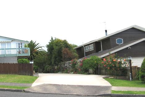 Photo of property in 2/76 Deep Creek Road, Torbay, Auckland, 0630