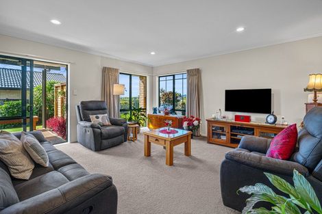 Photo of property in 5 Mahonia Place, Pyes Pa, Tauranga, 3112