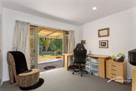 Photo of property in 18 Oakford Park Crescent, Greenhithe, Auckland, 0632
