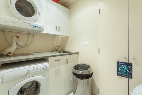 Photo of property in 21 Maunganui Road, Mount Maunganui, 3116