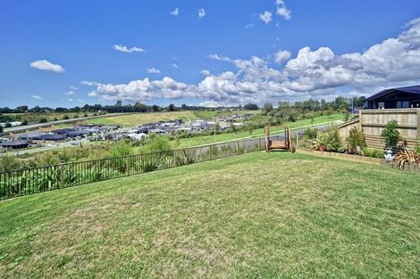 Photo of property in 8 Kiritiana Close, Pyes Pa, Tauranga, 3112