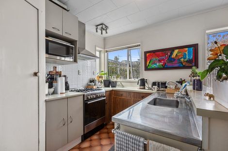 Photo of property in 357 Maunganui Road, Mount Maunganui, 3116