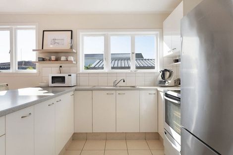 Photo of property in 2b Dalton Drive, Papamoa Beach, Papamoa, 3118