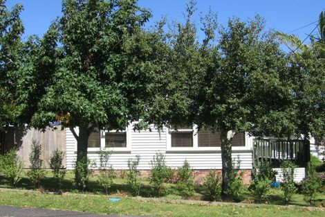 Photo of property in 53 Teal Crescent, Beach Haven, Auckland, 0626