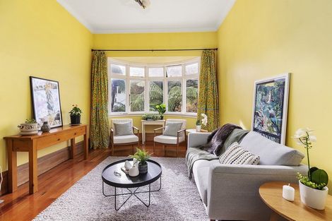 Photo of property in 23 Crieff Street, Northland, Wellington, 6012