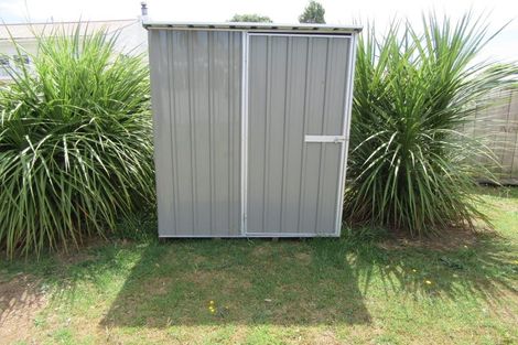 Photo of property in 9 Clayton Road, Manurewa, Auckland, 2102